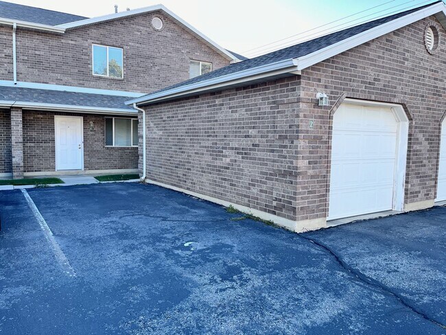 Building Photo - 280 E 700 S