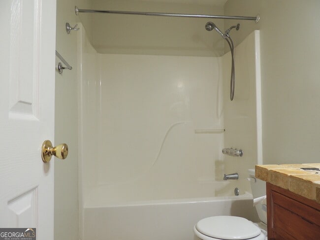 Building Photo - 10 Brandon Dr