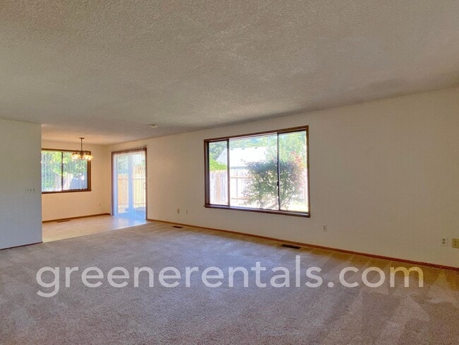 Building Photo - Coming Soon! 3BR 1.75BA Rambler in Olympia...