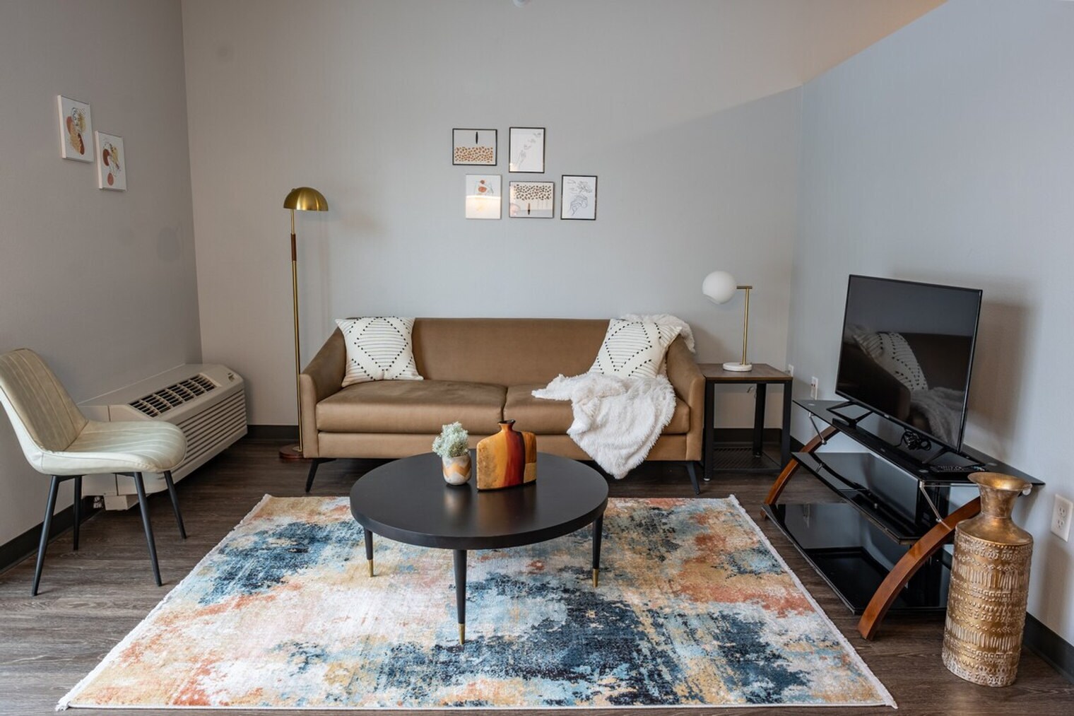 Building Photo - 2301 Ingersoll Ave