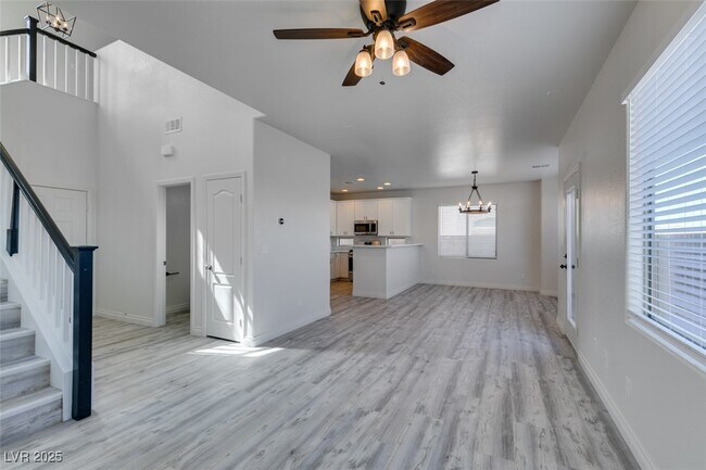 Building Photo - 778 Easter Lily Pl