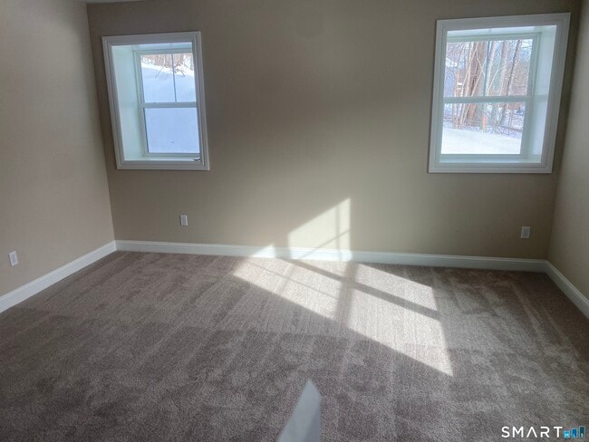 Building Photo - 919 Strongtown Rd