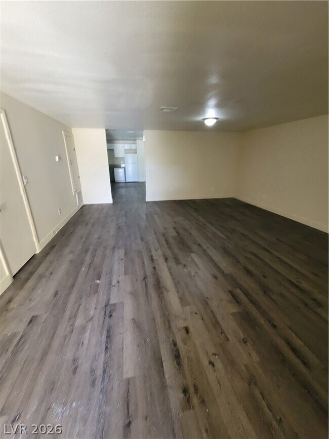 Building Photo - 3412 Townhouse Dr