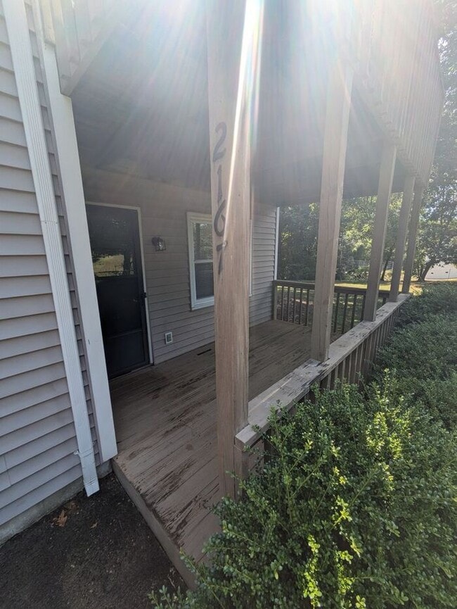 Building Photo - 2BD/2BA Unit at LakePointe
