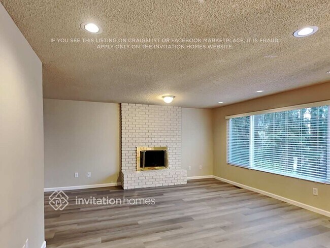 Building Photo - 28628 15th Ave S