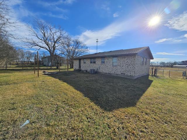 Building Photo - 974 Adays Rd