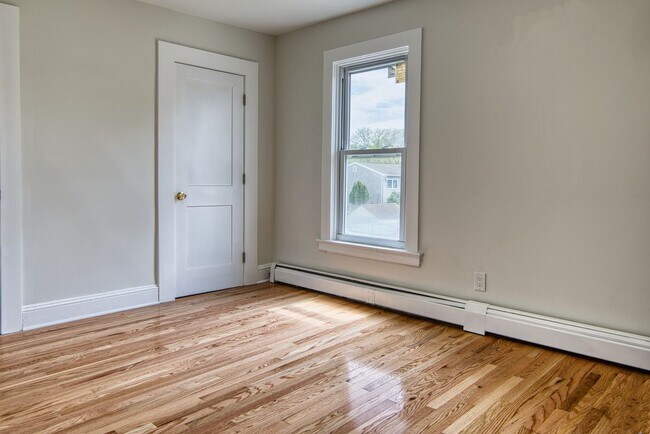 Building Photo - 71 Lenox Ave