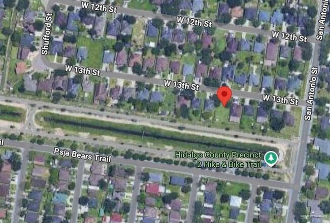 Building Photo - 18 E 13th St