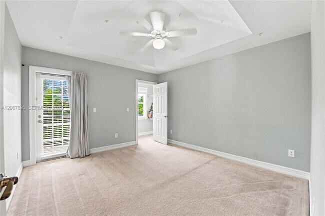 Building Photo - 1419 SW 21st Ct