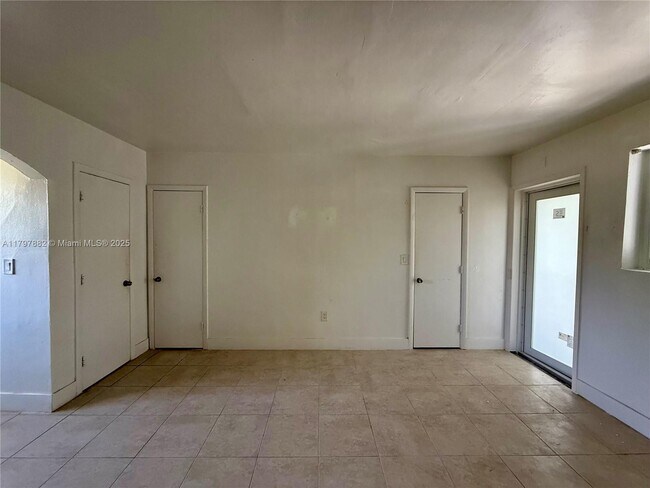 Building Photo - 5305 Biscayne Blvd