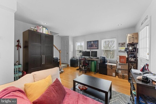 Building Photo - 5816 N Kings Hwy