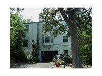 Building Photo - 303 W 35th St