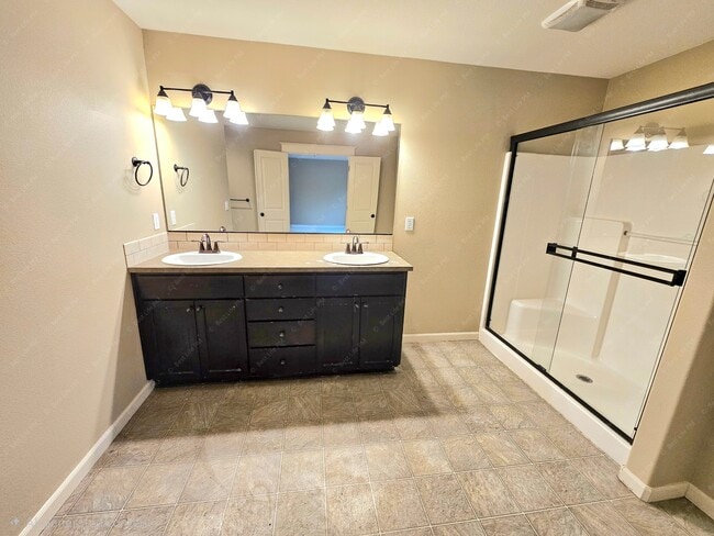 Building Photo - 18421 Brookside Rd