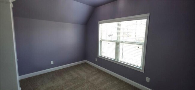 Building Photo - 4215 Hopewell Manor Dr