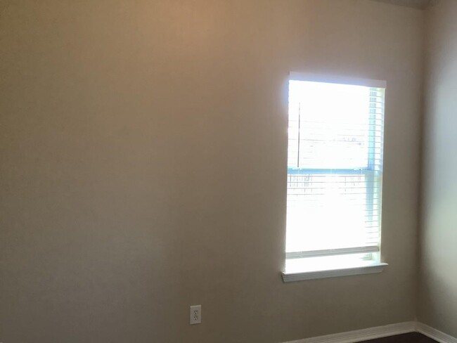 Building Photo - 5119 Westwood Pines Dr