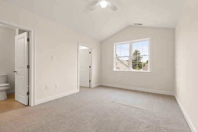 Building Photo - 70 Endicott St
