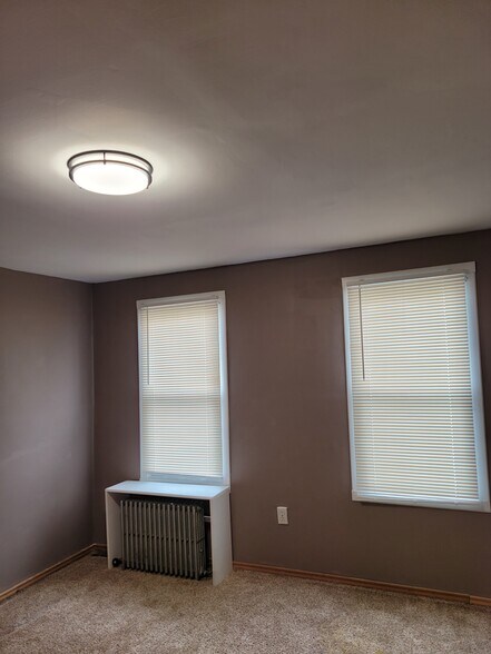 3rd floor rear bedroom - 1253 W Arch St