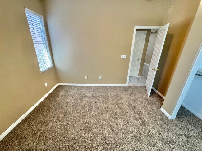 Building Photo - BEAUTIFUL 3 BEDROOM CONDO IN THE STETSON R...