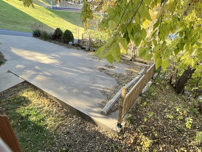 Building Photo - 579 W 16th St