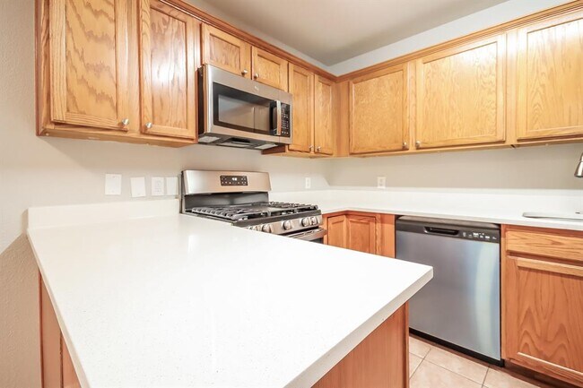 Building Photo - 6018 Settlers Village Dr