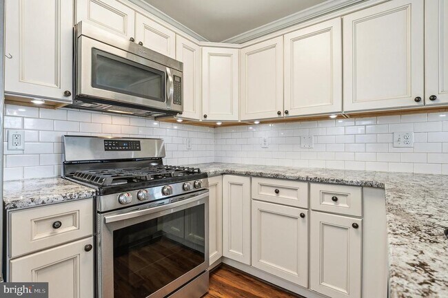 Building Photo - 9060 Gracious End Ct