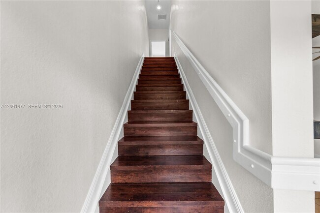 Building Photo - 936 SW 147th Ave