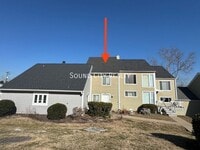 Building Photo - 403 Raintree Dr