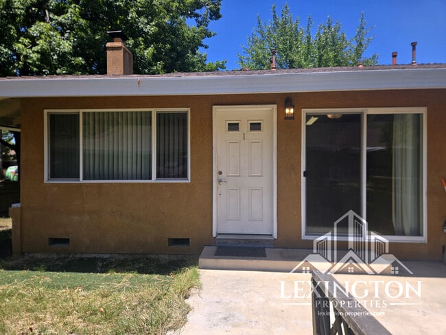 Building Photo - Beautiful, 2BD/1BA, Condo in The Villaggio, near Madison Ave. and American River College!