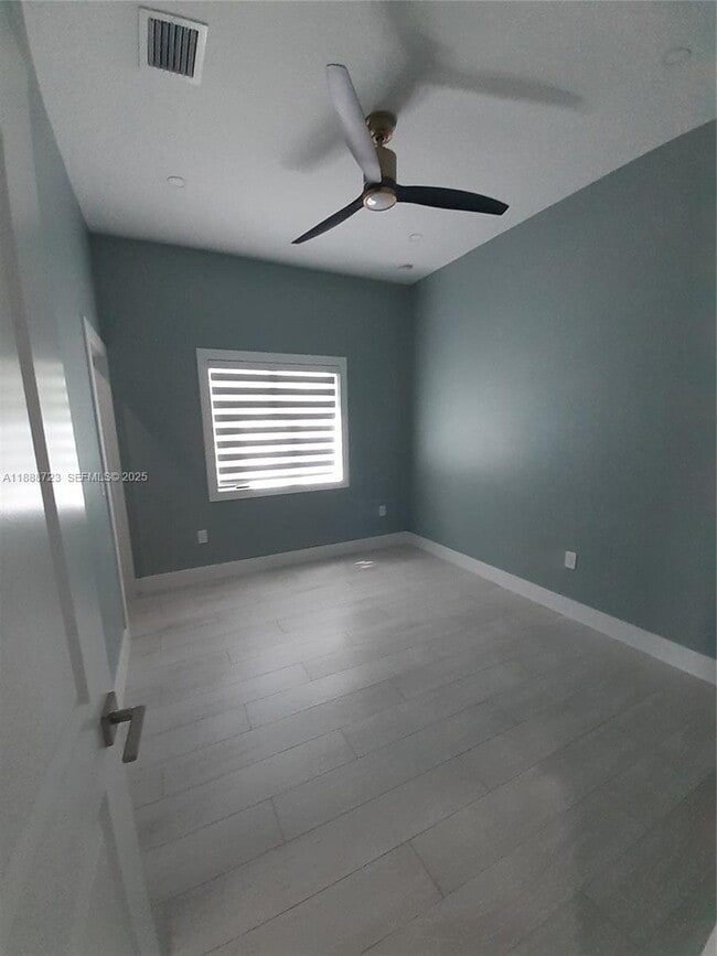 Building Photo - 23 Jenny Ln