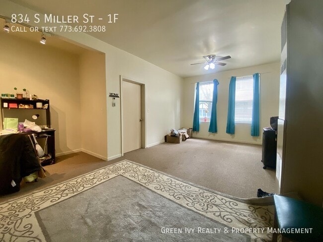 Building Photo - 834 S Miller St