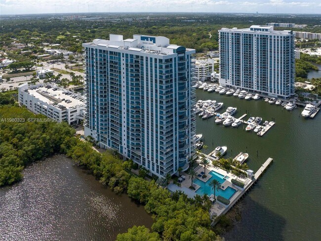 Building Photo - 17111 Biscayne Blvd