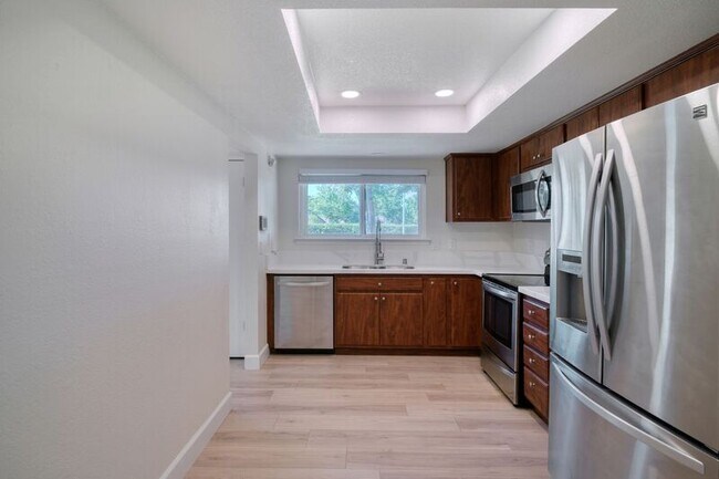 Building Photo - 6726 Calvine Rd