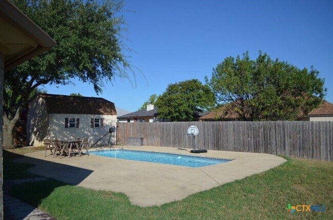 Building Photo - 4411 Kit Carson Trail