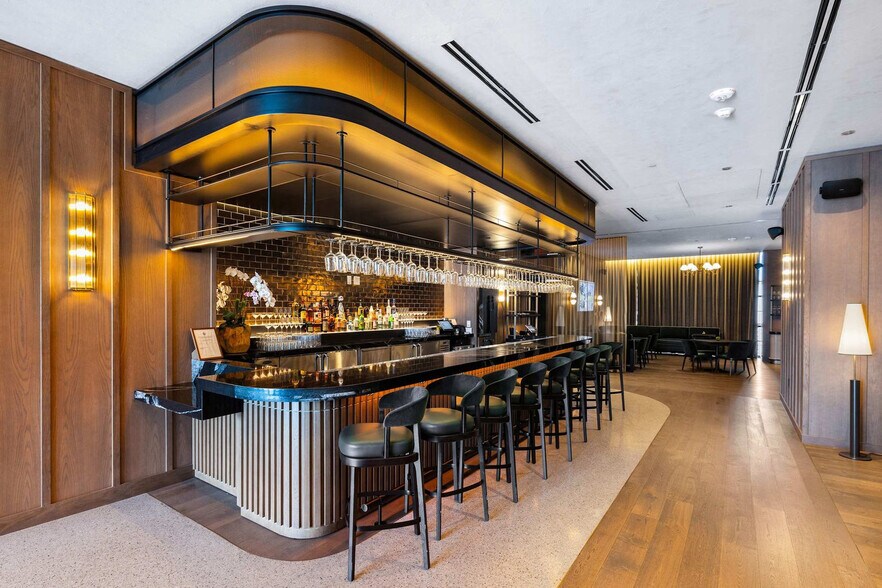 Building Photo - 159 NE 6th St