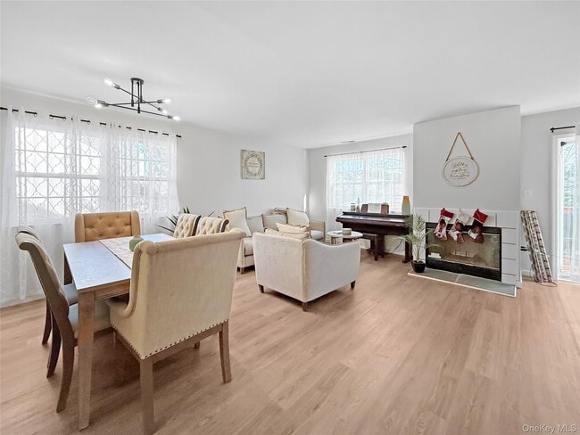 Building Photo - 50 Lois Ln