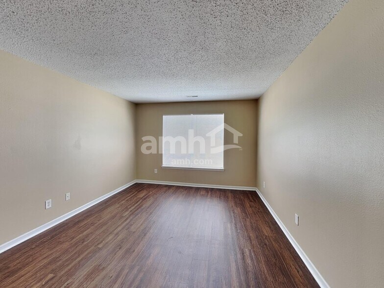 Building Photo - 9892 Cedarstone Ln