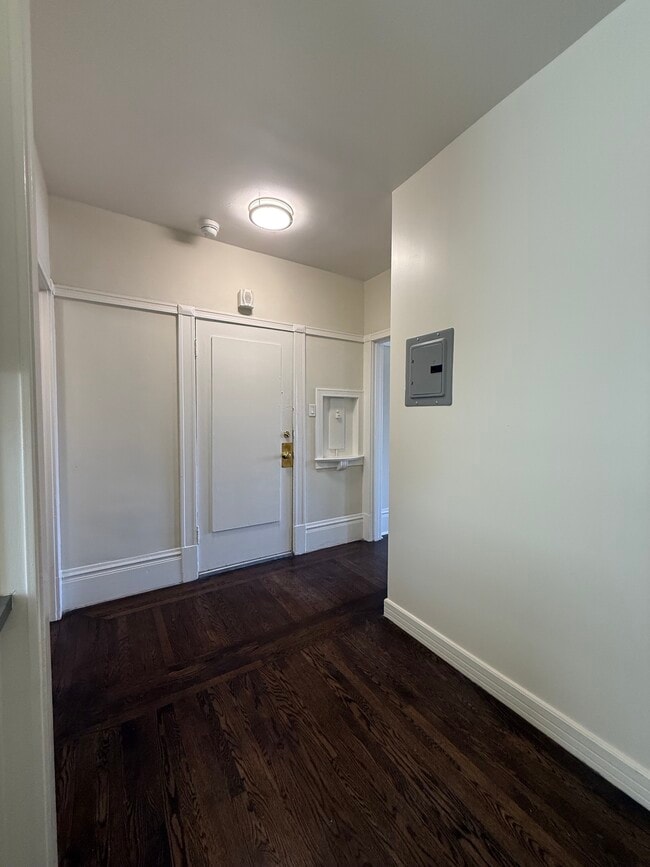 Building Photo - 422 Ellis St