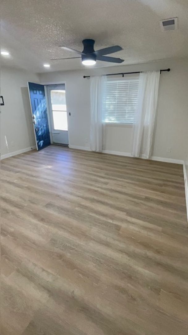 Building Photo - Beautiful 3 Bed 1 Bath in Bonanza