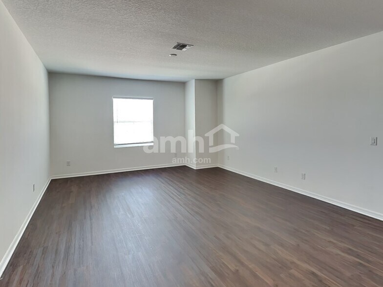Building Photo - 5405 Manchester Dr