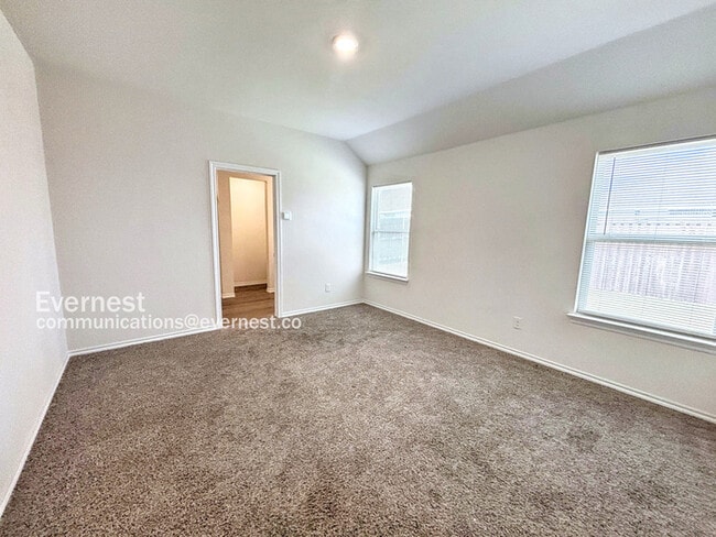 Building Photo - 3213 Perman Dr