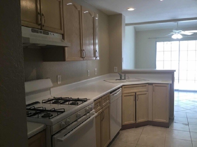 Building Photo - 8019 Dorinda Ave