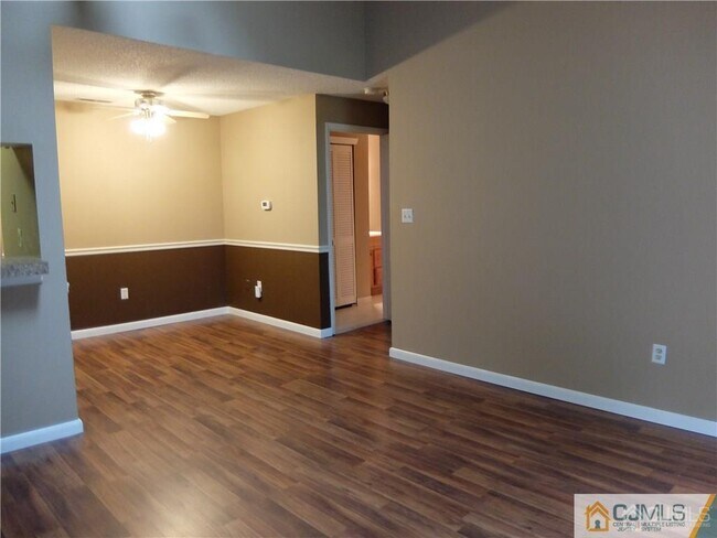 Building Photo - 1818 Ravens Crest Dr
