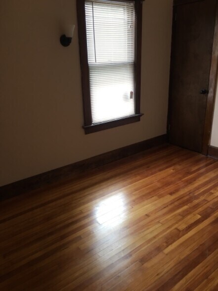 Building Photo - 50 Moeller St