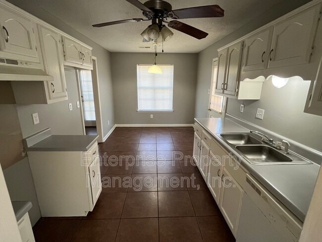 Building Photo - 6404 Ragan Farm Dr