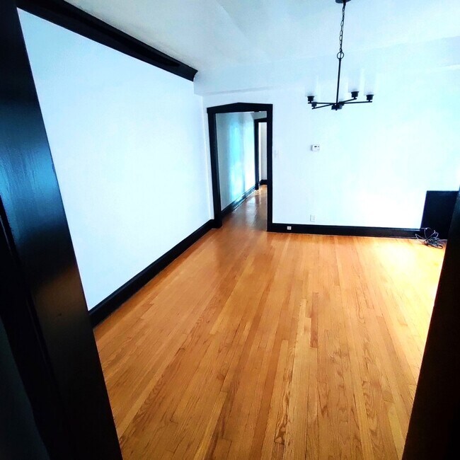 Building Photo - 7746 S Jeffery Blvd