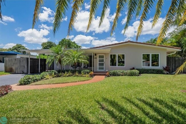 Building Photo - 2625 NW 5th Ave