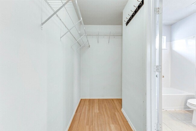 Building Photo - 4722 Windy Cypress Ct
