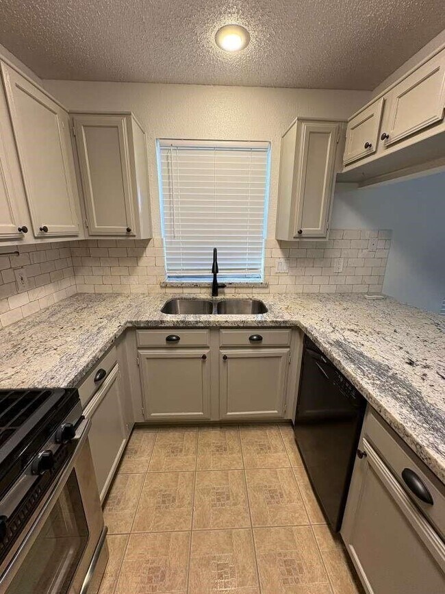 Building Photo - 4007 Issacks Way