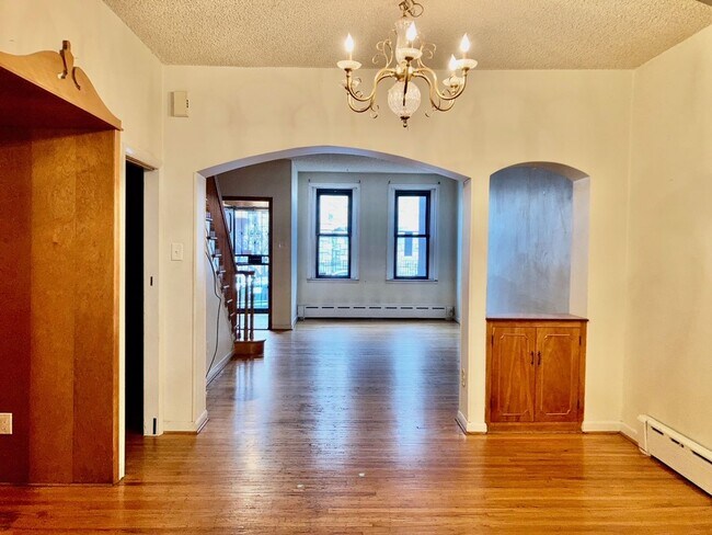Building Photo - 3bd/1.5bth South Philly Gem