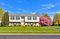 Building Photo - 806 Wright Dr